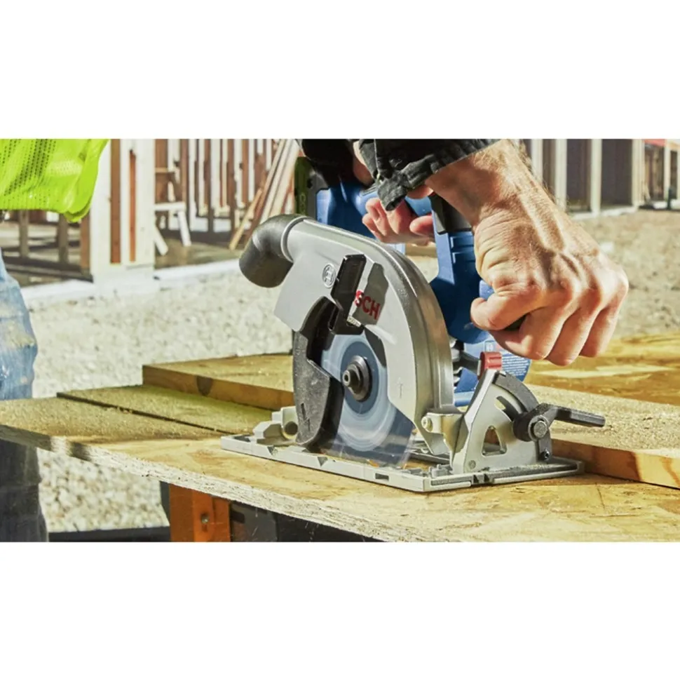 Bosch 18V Brushless Lithium-Ion Blade-Right 6-1/2 in. Cordless Circular Saw Kit with 2 Batteries (4 Ah)