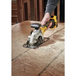 Dewalt 20V MAX ATOMIC Brushless Lithium-Ion 4-1/2 in. Cordless Circular Saw (Tool Only)