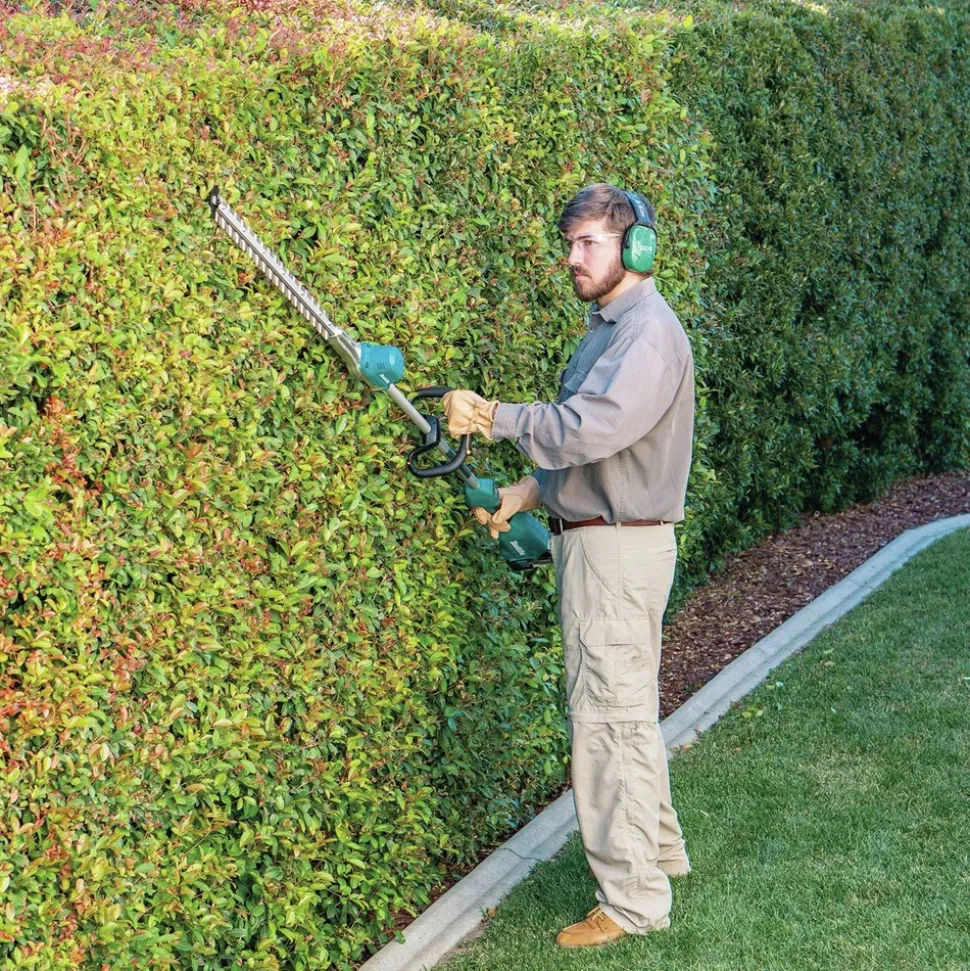 Factory Reconditioned Makita 18V LXT Brushless Lithium-Ion 24 in. Cordless Pole Hedge Trimmer Kit (5 Ah)