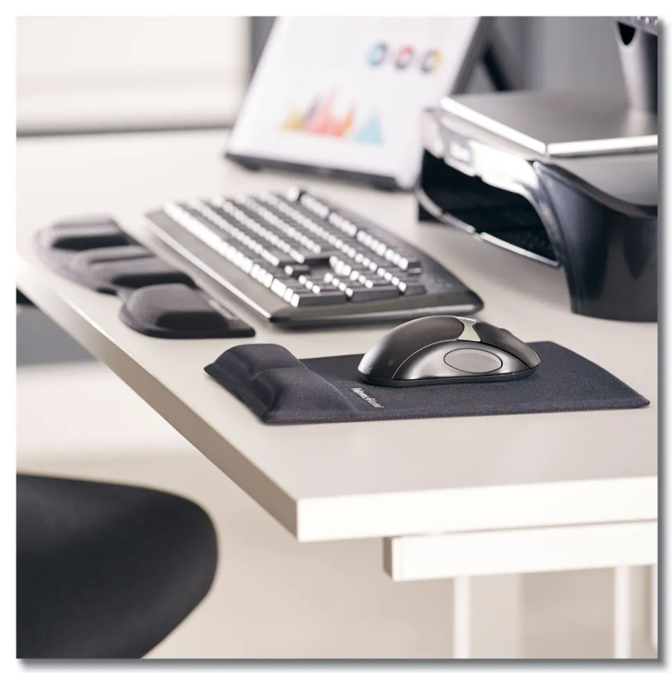 Fellowes Mfg Co. 13.75 in. x 3.37 in. Memory Foam Keyboard Palm Support - Black