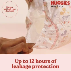 Kimberly-Clark Sung and Dry 27 lbs. and Up Diapers - Size 5 (132/Carton)