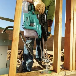 Makita 40V MAX XGT Brushless Lithium-Ion 1-3/16 in. Cordless AVT Rotary Hammer Kit (4 Ah)