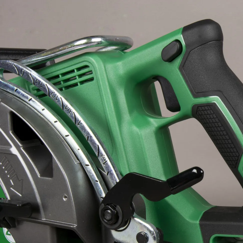 Metabo HPT MultiVolt 36V Brushless Lithium-Ion 7-1/4 in. Cordless Rear Handle Circular Saw Kit (4 Ah)