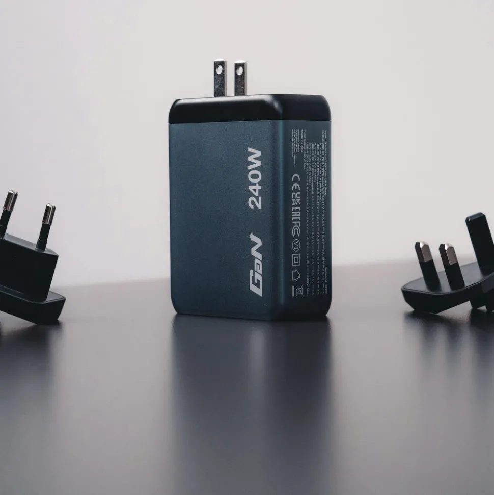 Verbatim 240 Watts 4-Port GaN Wall Charger - Black/Gray